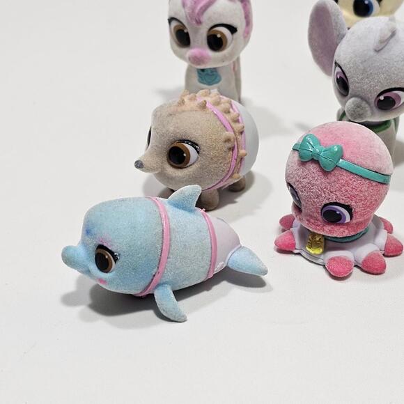 Lot Of 8 Disney Junior T.O.T.S. Mini Figures Tiny Ones Transportation Service - Picture 2 of 11